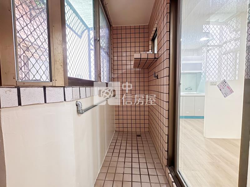 文昌國小2房+車位房屋室內格局與周邊環境