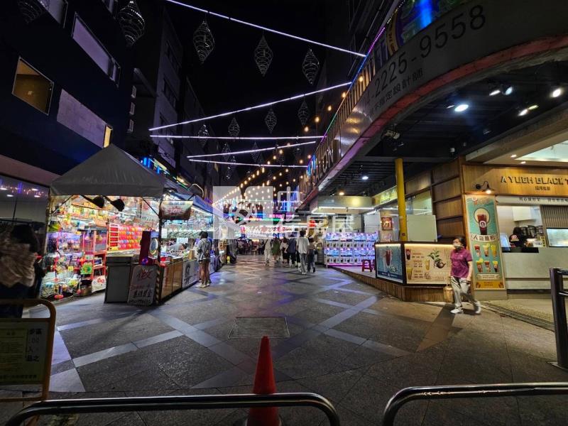一中商圈印鈔機賺錢金店面(15年屋)房屋室內格局與周邊環境