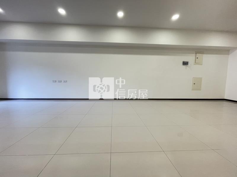 松竹領航大露台三房平車房屋室內格局與周邊環境