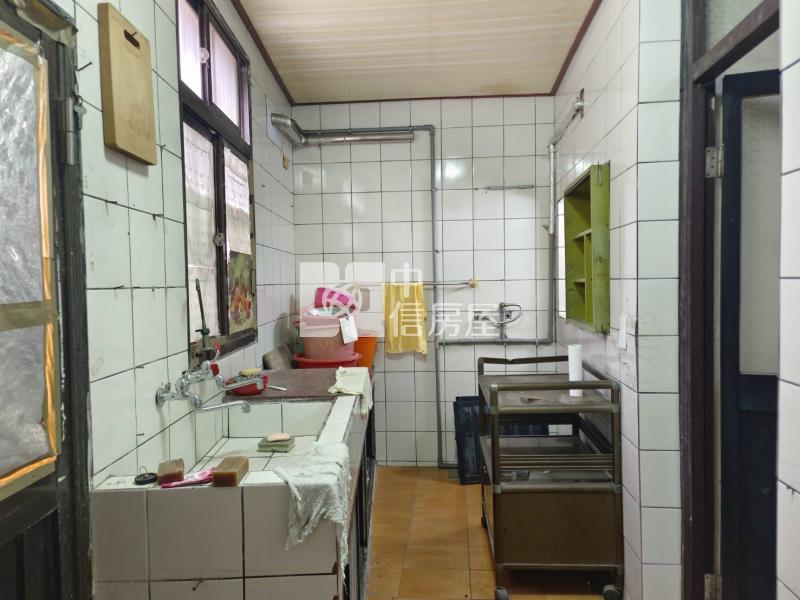 富台國小旁透天房屋室內格局與周邊環境