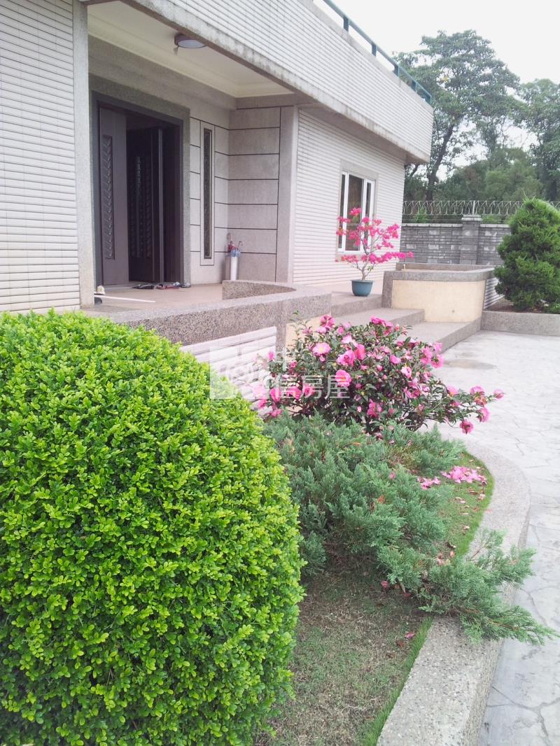 大面積土地+氣派農舍房屋室內格局與周邊環境