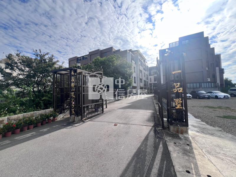 近青埔雙車位美別墅房屋室內格局與周邊環境