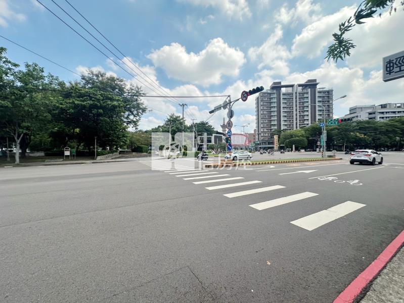 東區樂成宮角間透店房屋室內格局與周邊環境