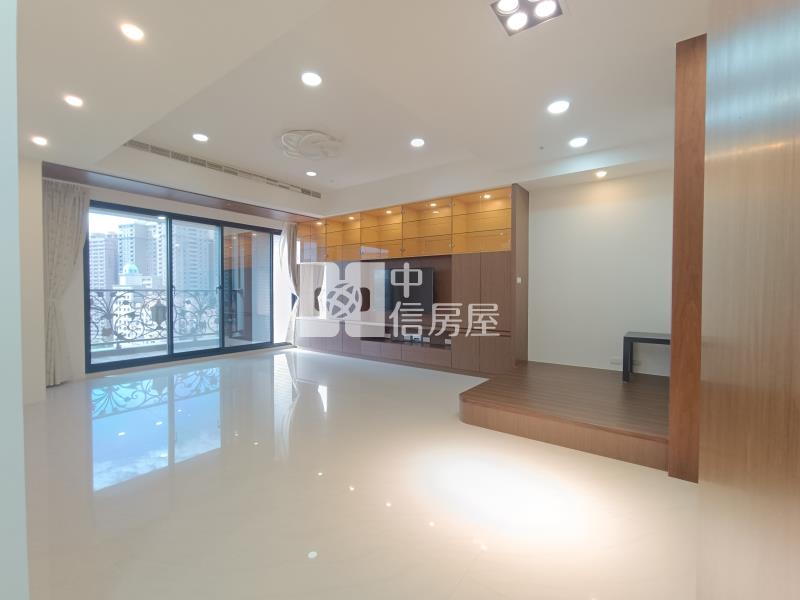 【奔馳】英橋帝苑高樓層景觀2+1房雙車位房屋室內格局與周邊環境