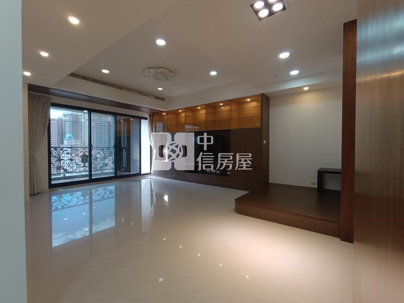【奔馳】英橋帝苑高樓層景觀2+1房雙車位房屋室內格局與周邊環境