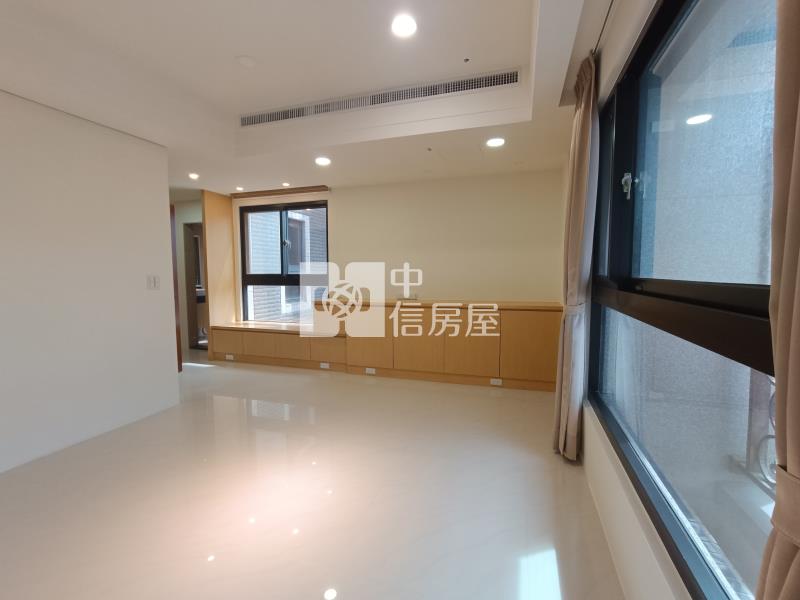 【奔馳】英橋帝苑高樓層景觀2+1房雙車位房屋室內格局與周邊環境