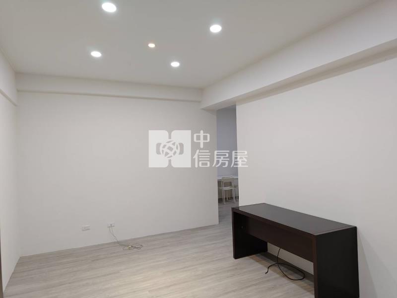 正東區菁英三房平車美電寓房屋室內格局與周邊環境