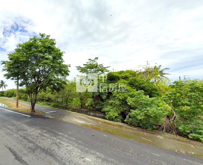 新市有一塊農地很正很便宜房屋室內格局與周邊環境
