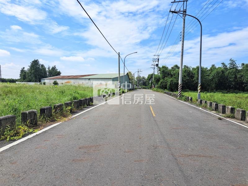 新埔雙面臨路有水電美農地房屋室內格局與周邊環境