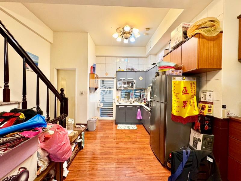 佑崧大莊四房雙車別墅房屋室內格局與周邊環境