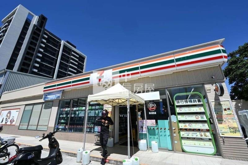 南區市地重劃區旁全新未住店墅A房屋室內格局與周邊環境