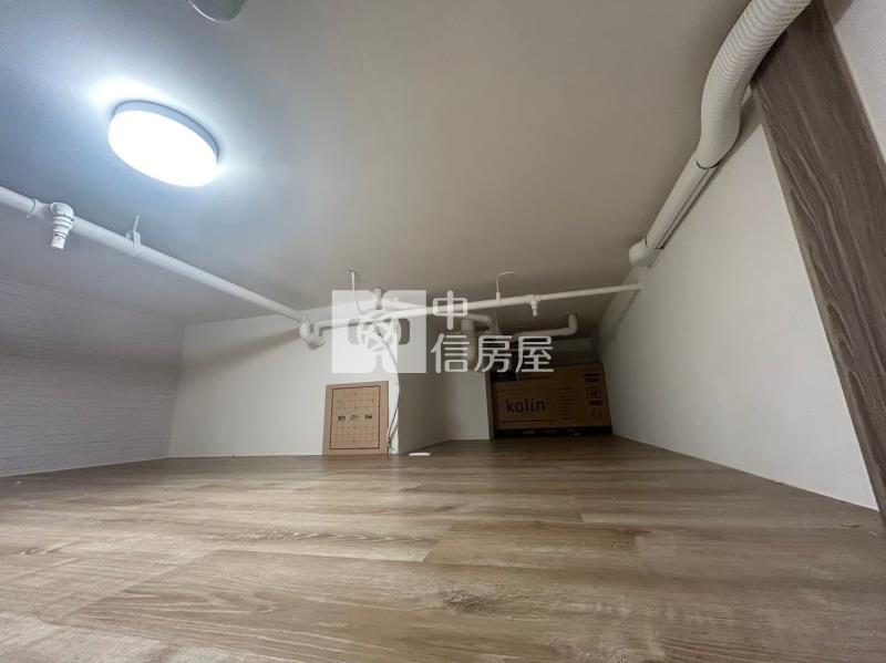 雲世代精美二房車房屋室內格局與周邊環境
