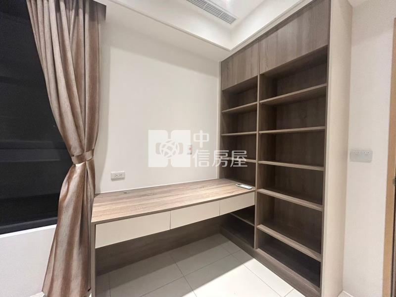 雲世代精美二房車房屋室內格局與周邊環境