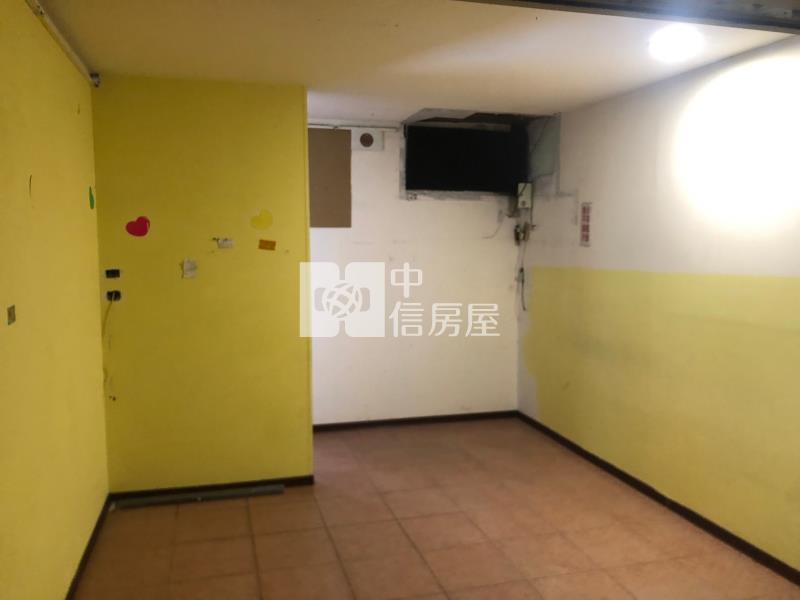 ●自來街漂亮店面房屋室內格局與周邊環境