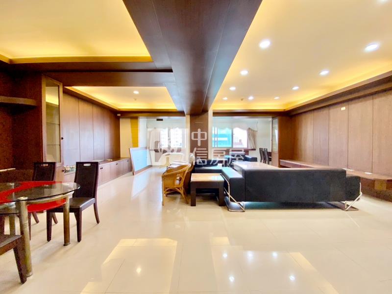 五期名宅3房平車房屋室內格局與周邊環境