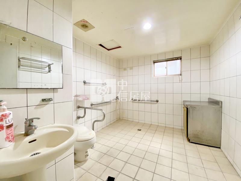 五期名宅3房平車房屋室內格局與周邊環境