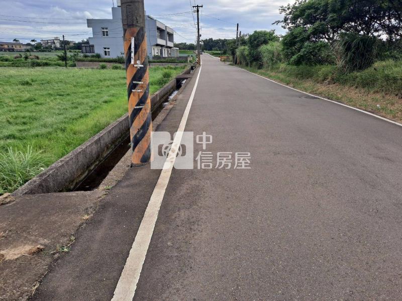 山上段大面寬角地房屋室內格局與周邊環境