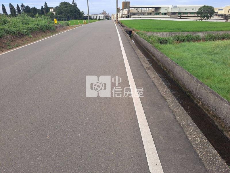 山上段大面寬角地房屋室內格局與周邊環境