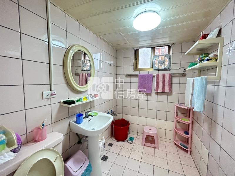楊明國小稀有美三房房屋室內格局與周邊環境