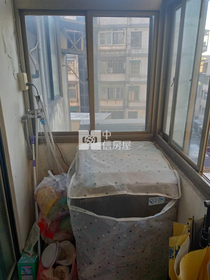 近體育園區.龍岡國小美兩房房屋室內格局與周邊環境