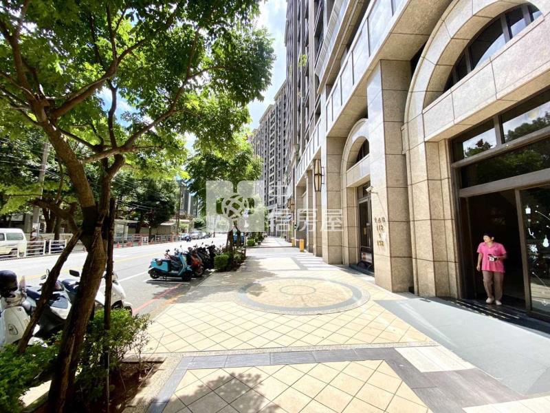 八德捷運建德興豐站商圈轉角3間金店面+3車位-C房屋室內格局與周邊環境