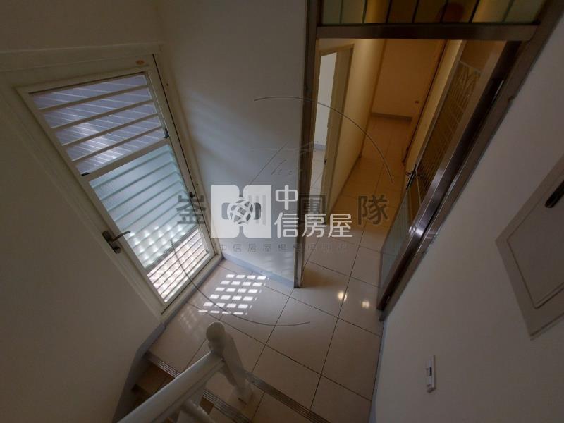 平鎮邊間臨路透天房屋室內格局與周邊環境