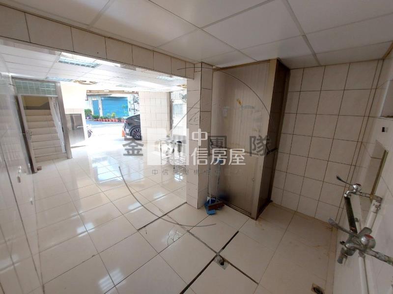 平鎮邊間臨路透天房屋室內格局與周邊環境