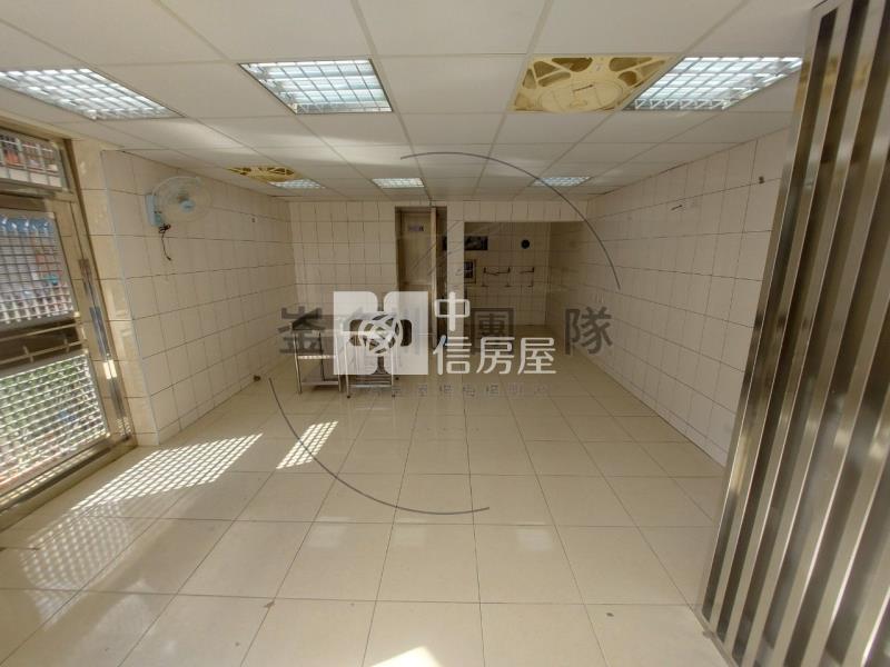 平鎮邊間臨路透天房屋室內格局與周邊環境