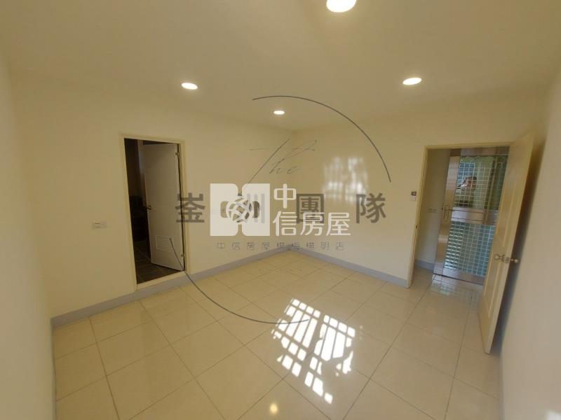 平鎮邊間臨路透天房屋室內格局與周邊環境