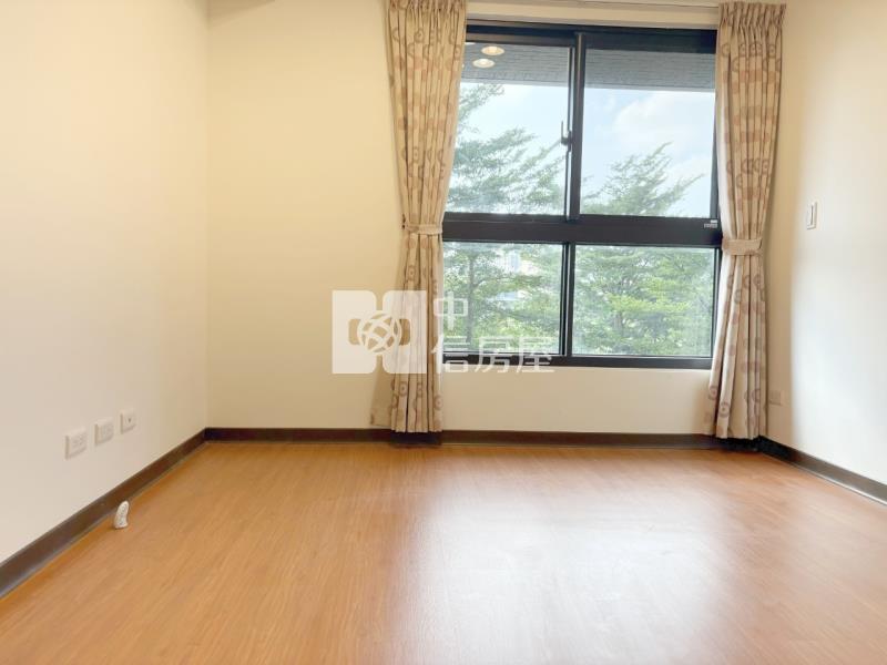 新東區上東城樣品3房輕屋齡大樓房屋室內格局與周邊環境