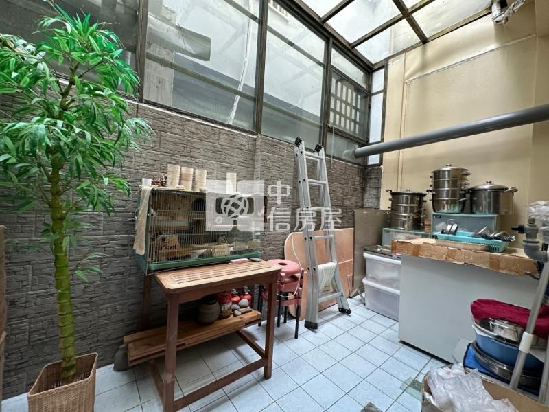 東區薔薇莊園大地坪雙車別墅房屋室內格局與周邊環境