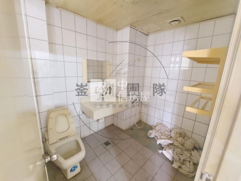 近龍科邊間透天房屋室內格局與周邊環境