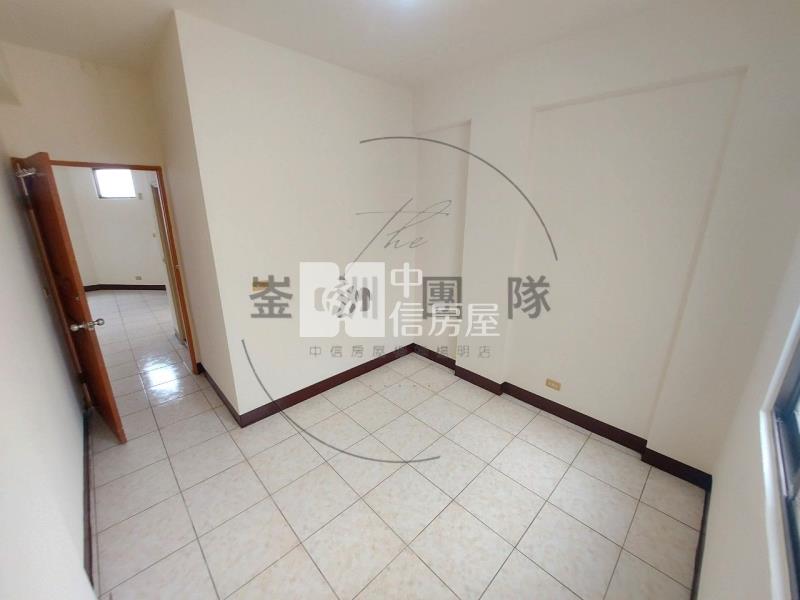 近龍科邊間透天房屋室內格局與周邊環境