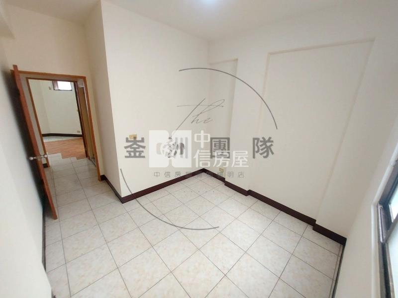 近龍科邊間透天房屋室內格局與周邊環境
