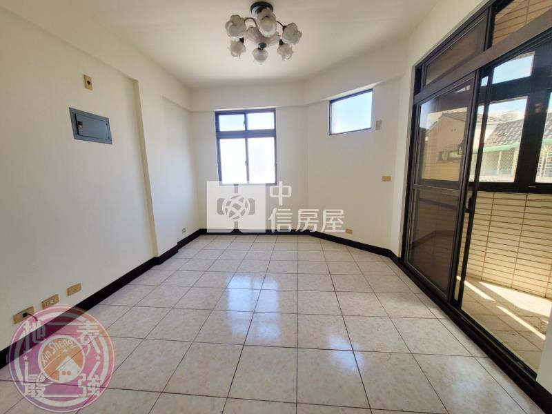 龍科低總價免整理透天房屋室內格局與周邊環境