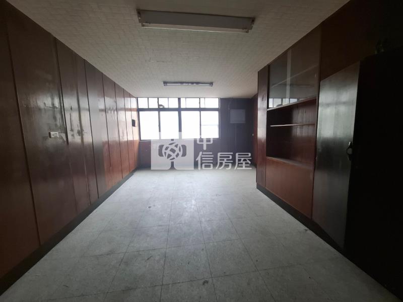 仁德三角窗52坪店住房屋室內格局與周邊環境