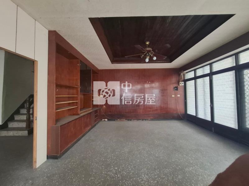 仁德三角窗52坪店住房屋室內格局與周邊環境