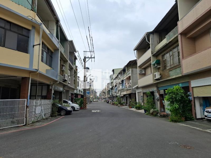 仁德三角窗52坪店住房屋室內格局與周邊環境