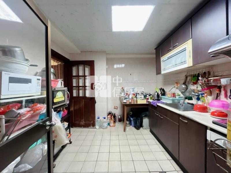 博愛國小華廈房屋室內格局與周邊環境