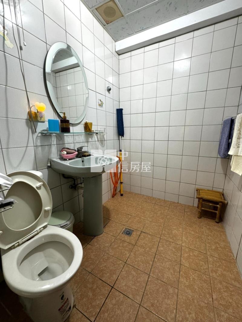 博愛國小華廈房屋室內格局與周邊環境