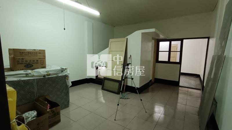 專簽員林中正路旁透天房屋室內格局與周邊環境