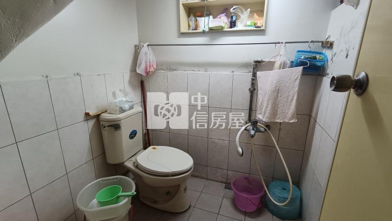 專簽員林中正路旁透天房屋室內格局與周邊環境