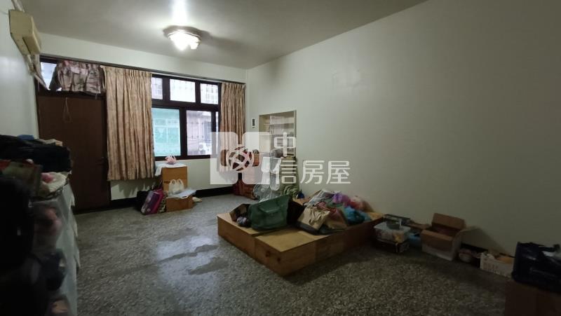 專簽員林中正路旁透天房屋室內格局與周邊環境