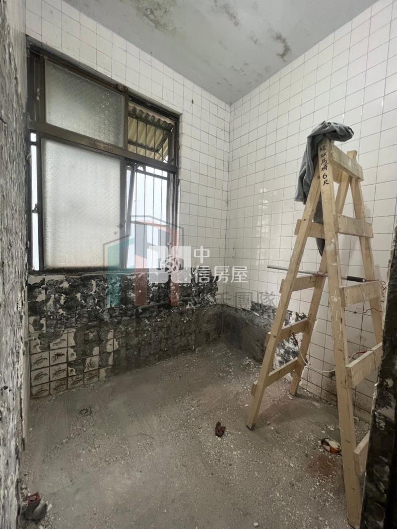 【豐禾】忠貞國小大地坪買地邊間透天房屋室內格局與周邊環境