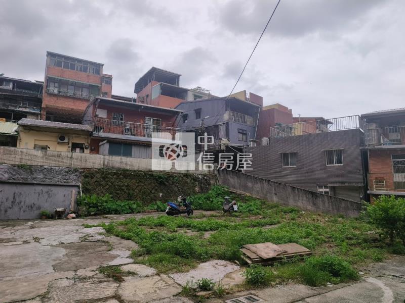 ▲仁愛富悅旁翻新景觀透天B房屋室內格局與周邊環境