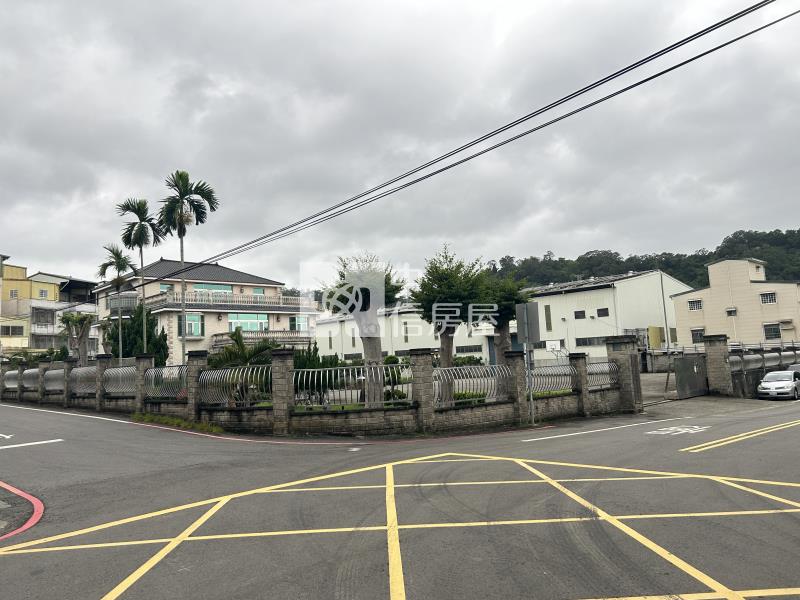 苗栗交流道合法廠房+住商美辦公室房屋室內格局與周邊環境