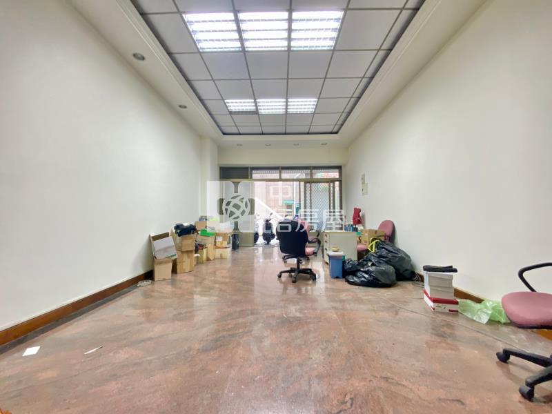 美村X工學商圈｜邊間8.7米大面寬1+2樓雙店面房屋室內格局與周邊環境