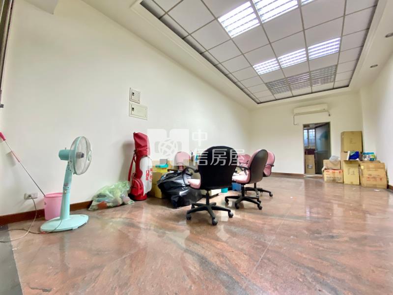 美村X工學商圈｜邊間8.7米大面寬1+2樓雙店面房屋室內格局與周邊環境