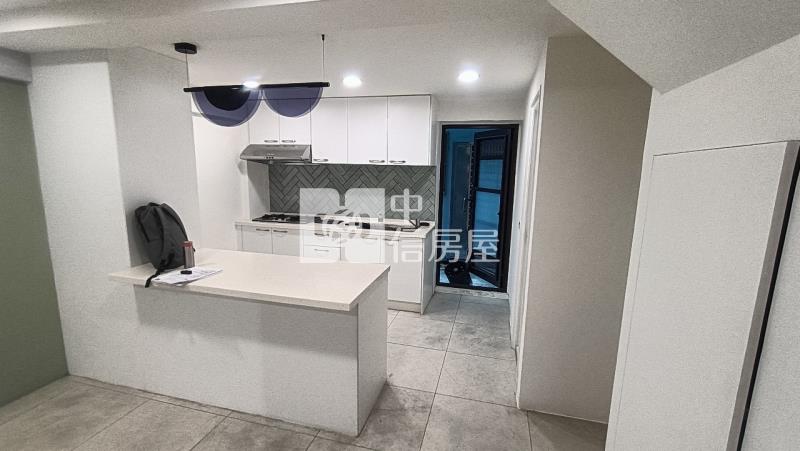 近過嶺商圈~整新前院車位美墅房屋室內格局與周邊環境