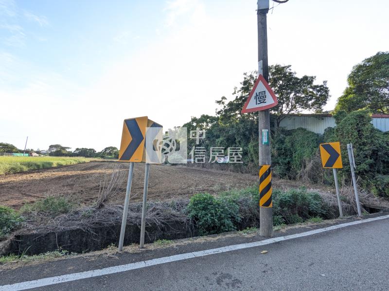 近青埔臨A19臨路8米美農地房屋室內格局與周邊環境